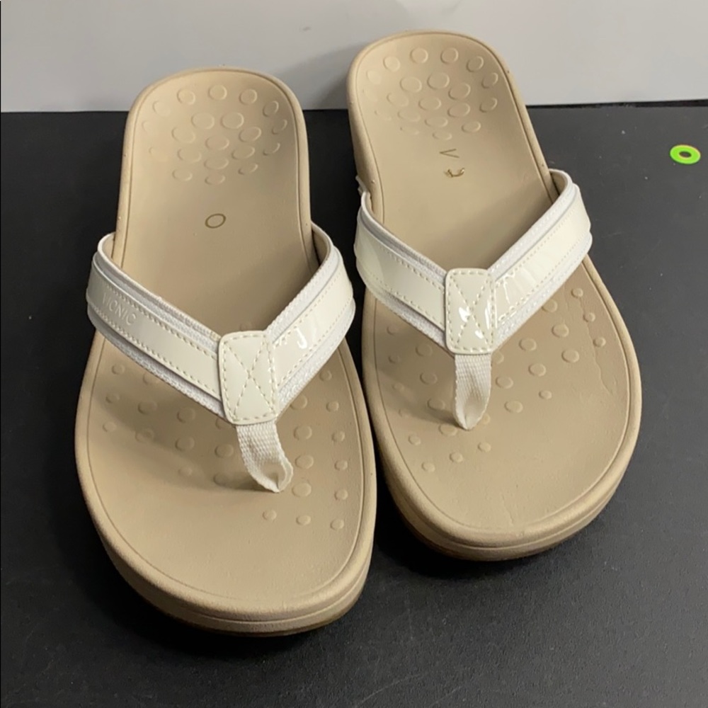 11 White Vionic. Pacific High Tide Sandal